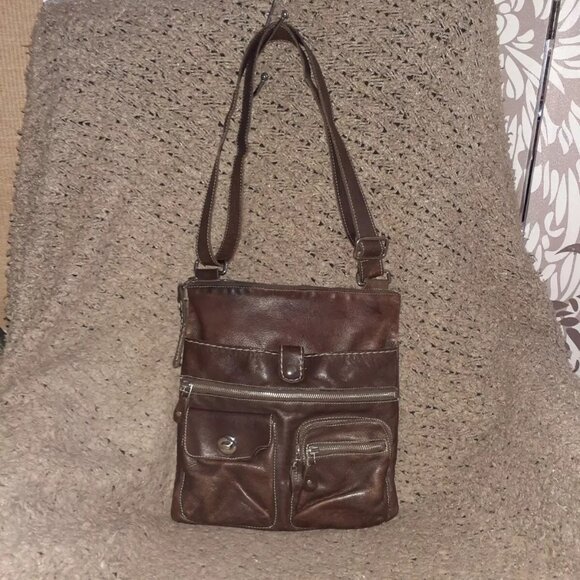 ROOTS-Venetian Village Prince-Crossbody-Chocolate Brown Tribe Leather-Excellent - Picture 1 of 8